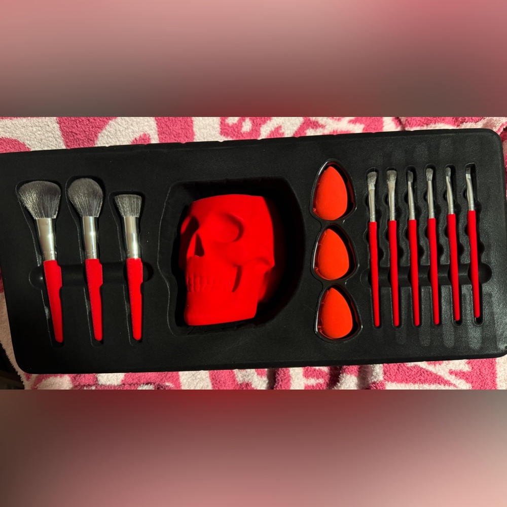Essentials Collection Halloween Makeup brush set